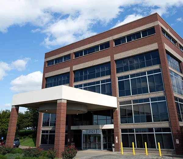Liberty Hospital, Liberty, MO Main Entrance